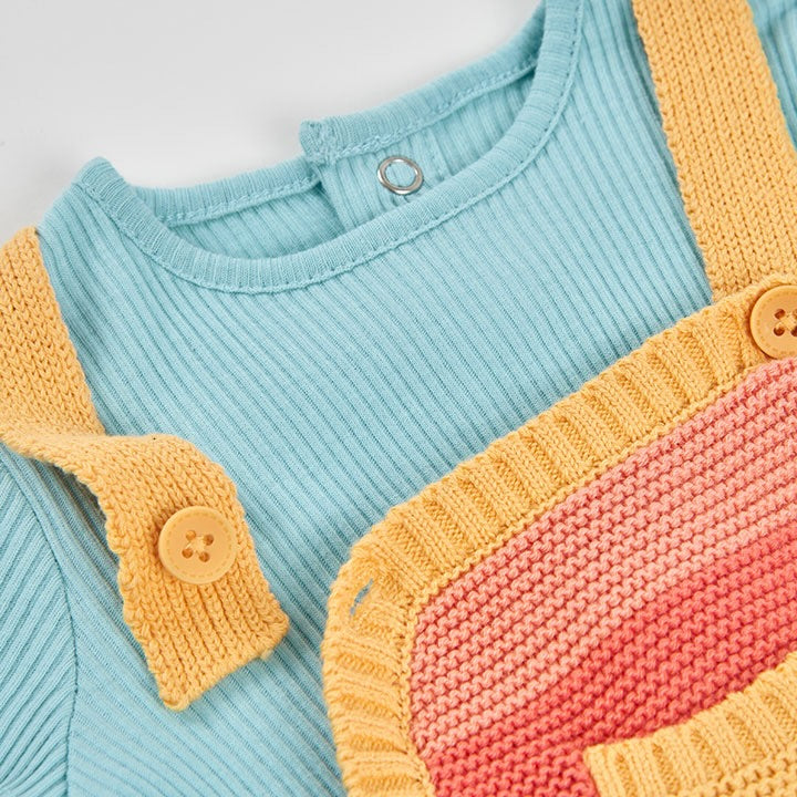 Completo con Salopette in tricot